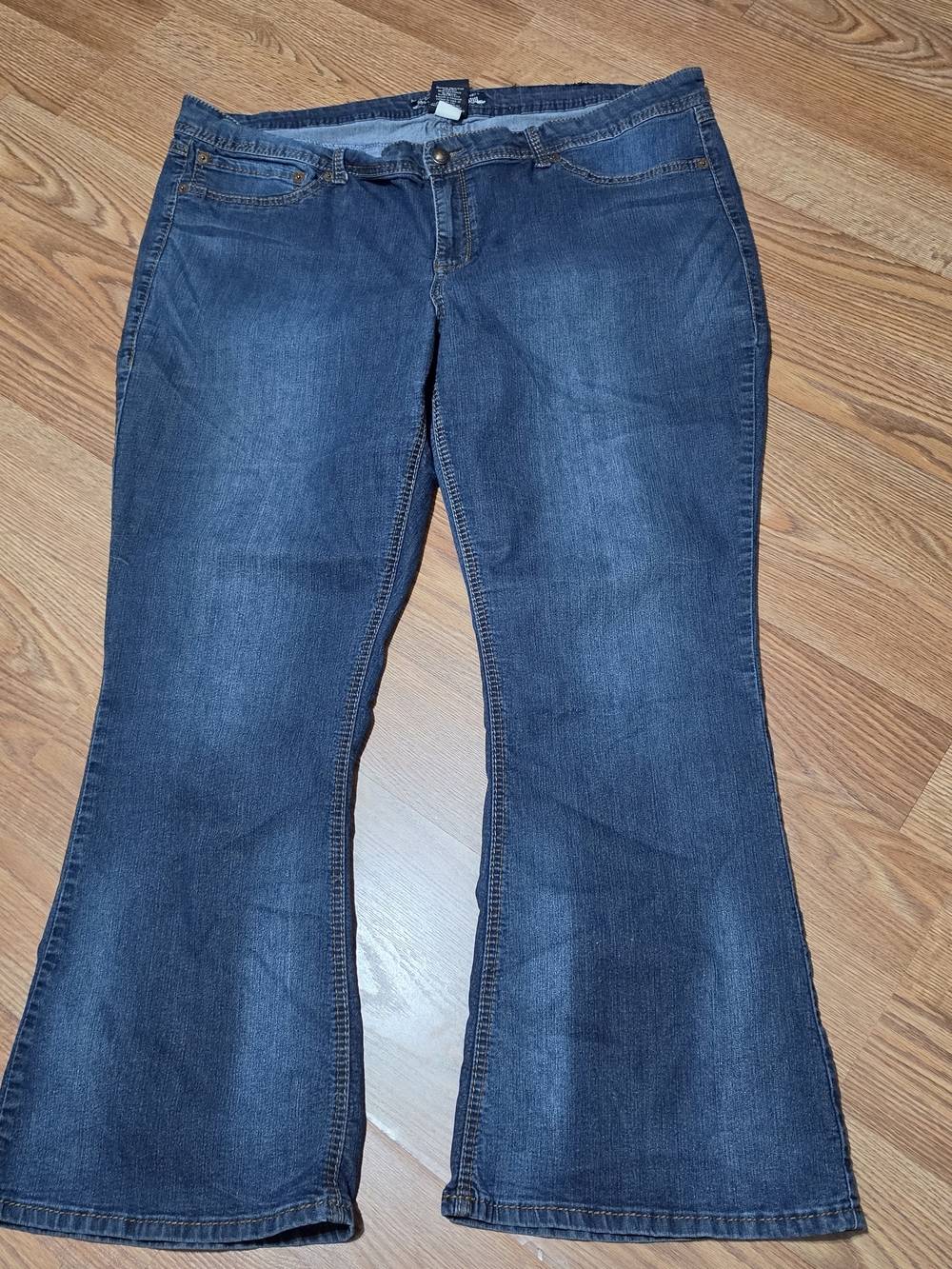 SOURCE OF WISDOM 3 WMidRise Dark Blue Flare Jeans - Classic Flare